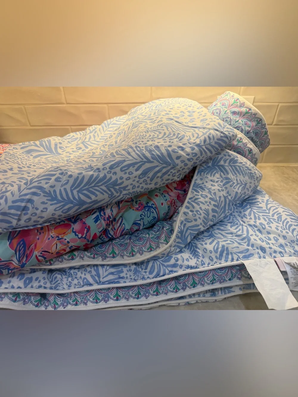 Pottery Barn Teen x Lilly Pulitzer Isla De Coco Comforter, Twin/Twin XL, Multi
